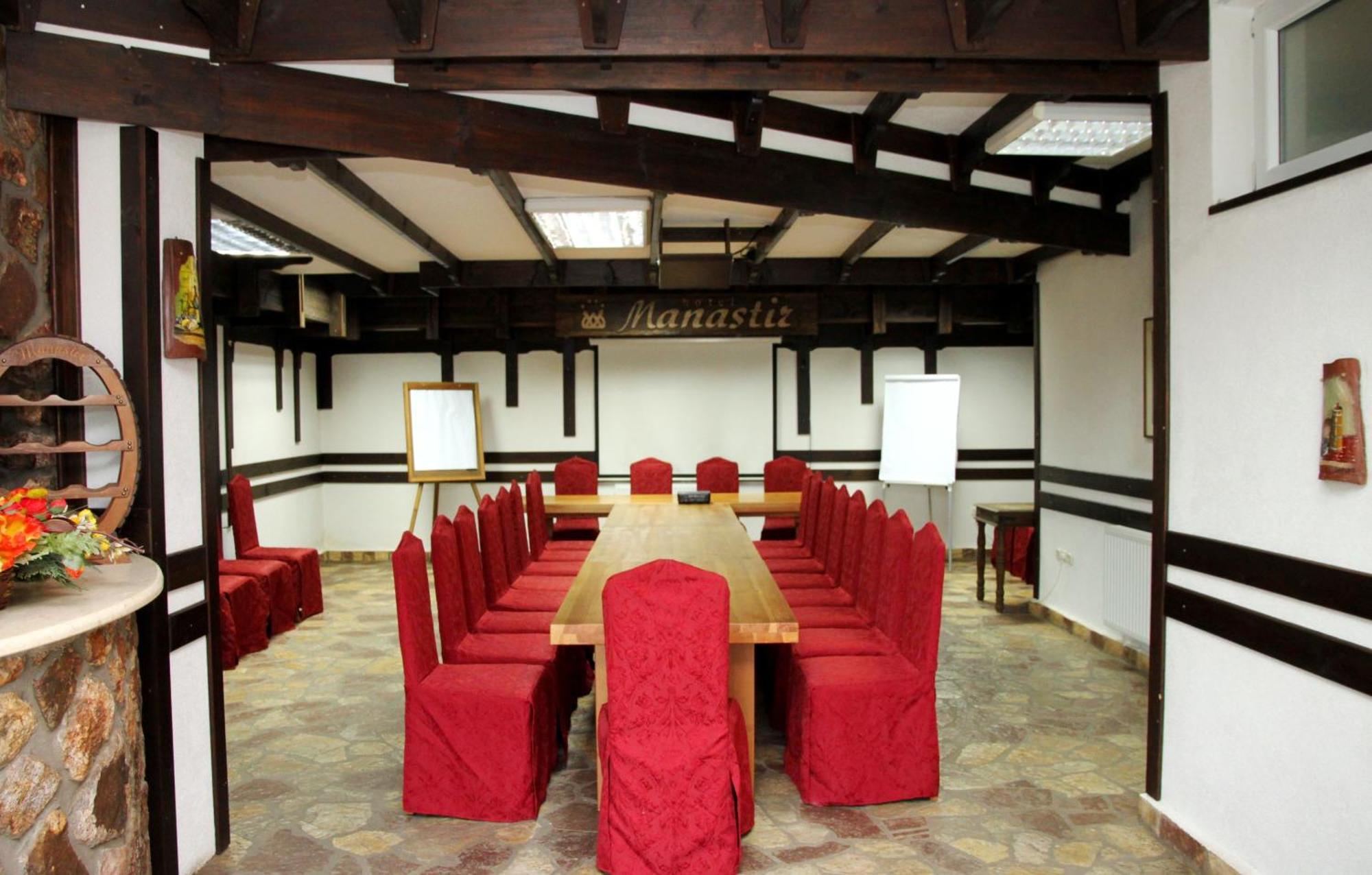 Hotel Manastir เบโรโว ภายนอก รูปภาพ