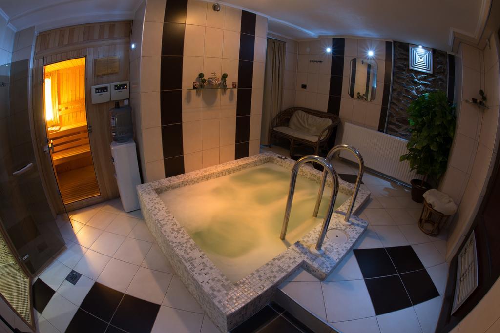 Hotel Manastir เบโรโว ภายนอก รูปภาพ