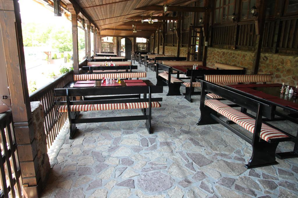 Hotel Manastir เบโรโว ภายนอก รูปภาพ